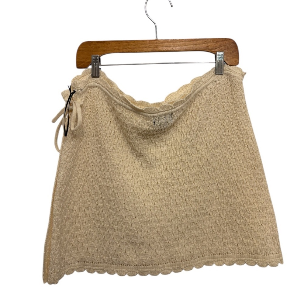Chic Beige Knit Mini Skirt